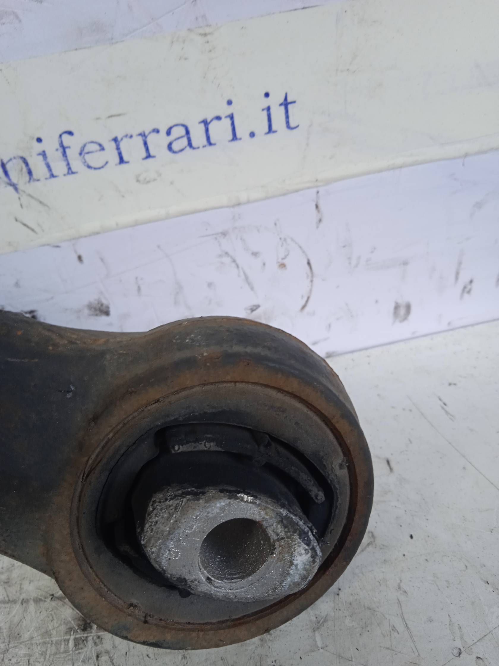 Braccio oscillante sosp. ant. sx.